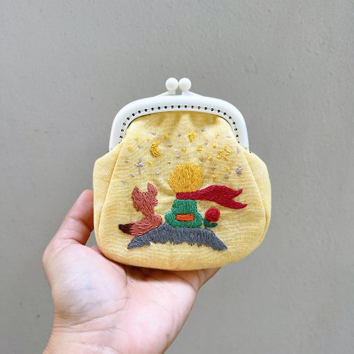 chuenchom Hand embroidery Little Prince coin pouch Midnight sky.
