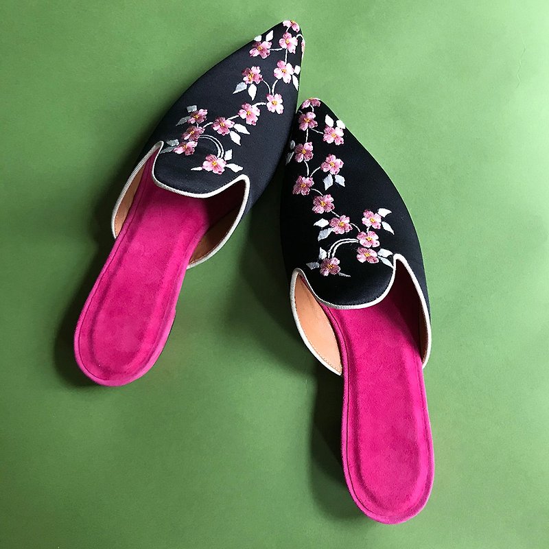 Kapok flower flat mules/embroidered hand/ embroidery/ mules/ slip on/ lotus