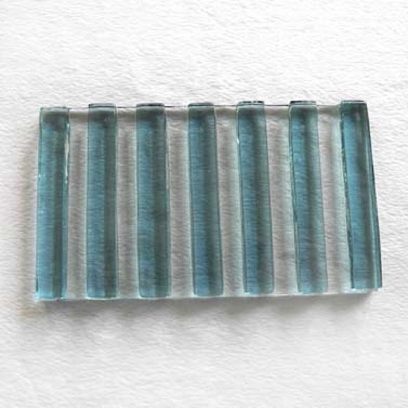Fine Straight Pattern Glass Soap Plate (Blue) - ของวางตกแต่ง - แก้ว สีน้ำเงิน