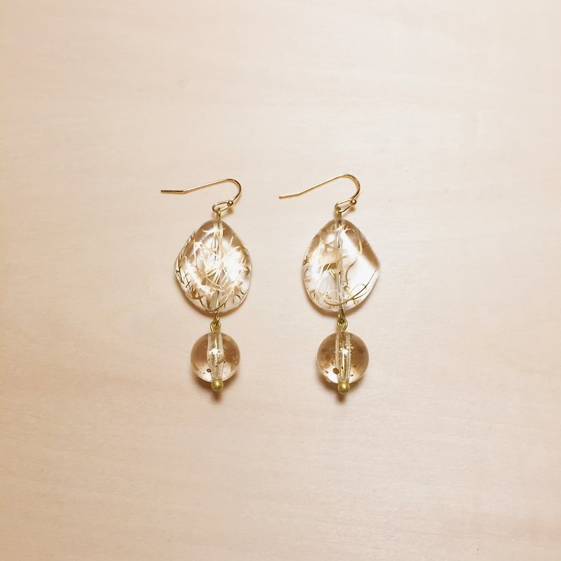 Vintage transparent gold splash ink earrings
