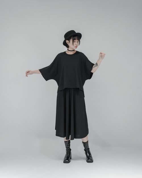 MUKK DESIGN MUKK DESIGN 不對稱飛鼠袖上衣