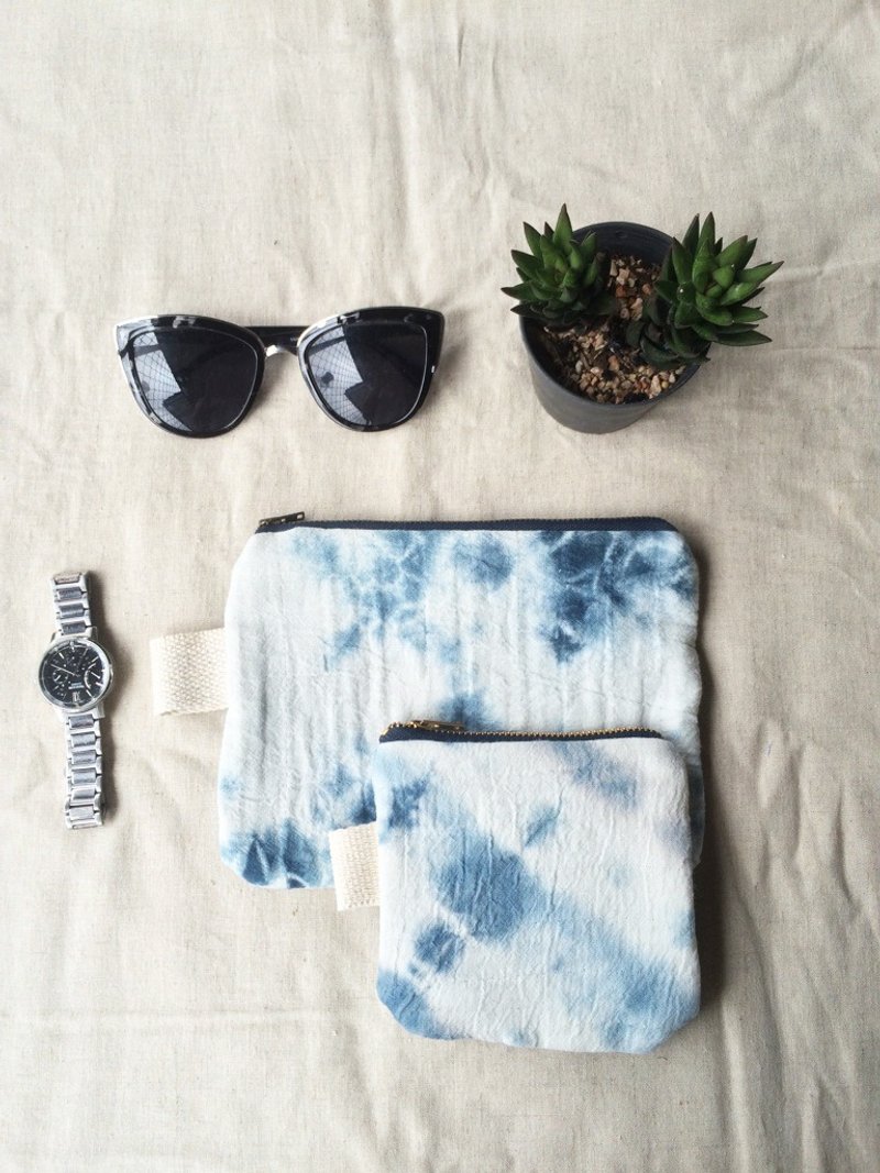 Set of 2 Hand Dyed Tie-dye 100% Unbleached Cotton Cosmetic bag, Coin Purse, Accessories Bag, Small Gadget Bag, Zipper Pouch - 化妝包/收納袋 - 棉．麻 藍色
