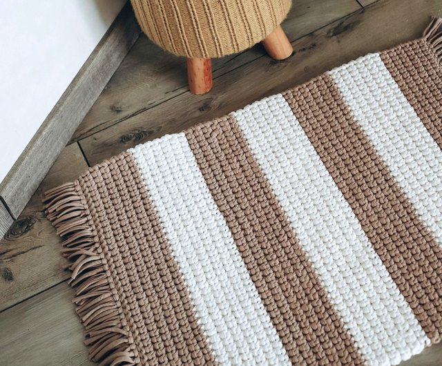 かぎ針編みのラグ Beige-White rug かぎ針編みの手作りラグ フロアマット - ショップ OgilHandMade 絨毯・カーペット -  Pinkoi