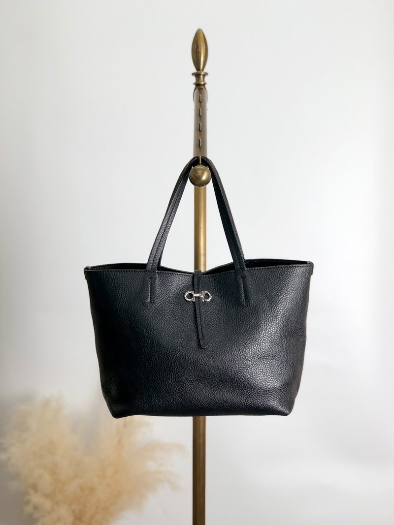 【 日本直送　名牌中古包 】Salvatore Ferragamo サルヴァトーレ フェラガモ トートバッグ ブラック ガンチーニ レザー anw36v - 手提包/手提袋 - 真皮 黑色