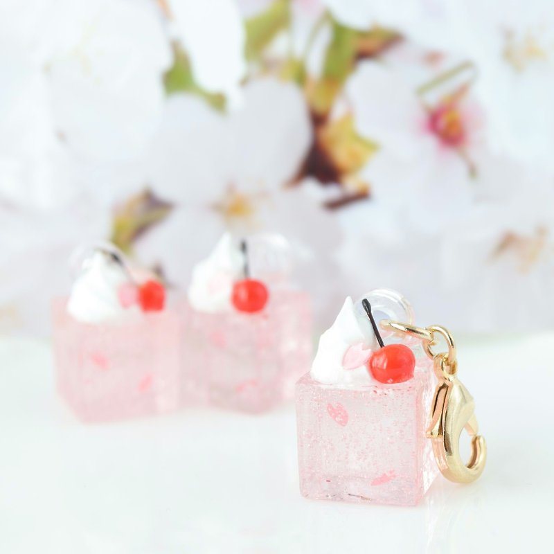 Sakura Soda Cube Float - Handmade - Charm - พวงกุญแจ - เรซิน สึชมพู