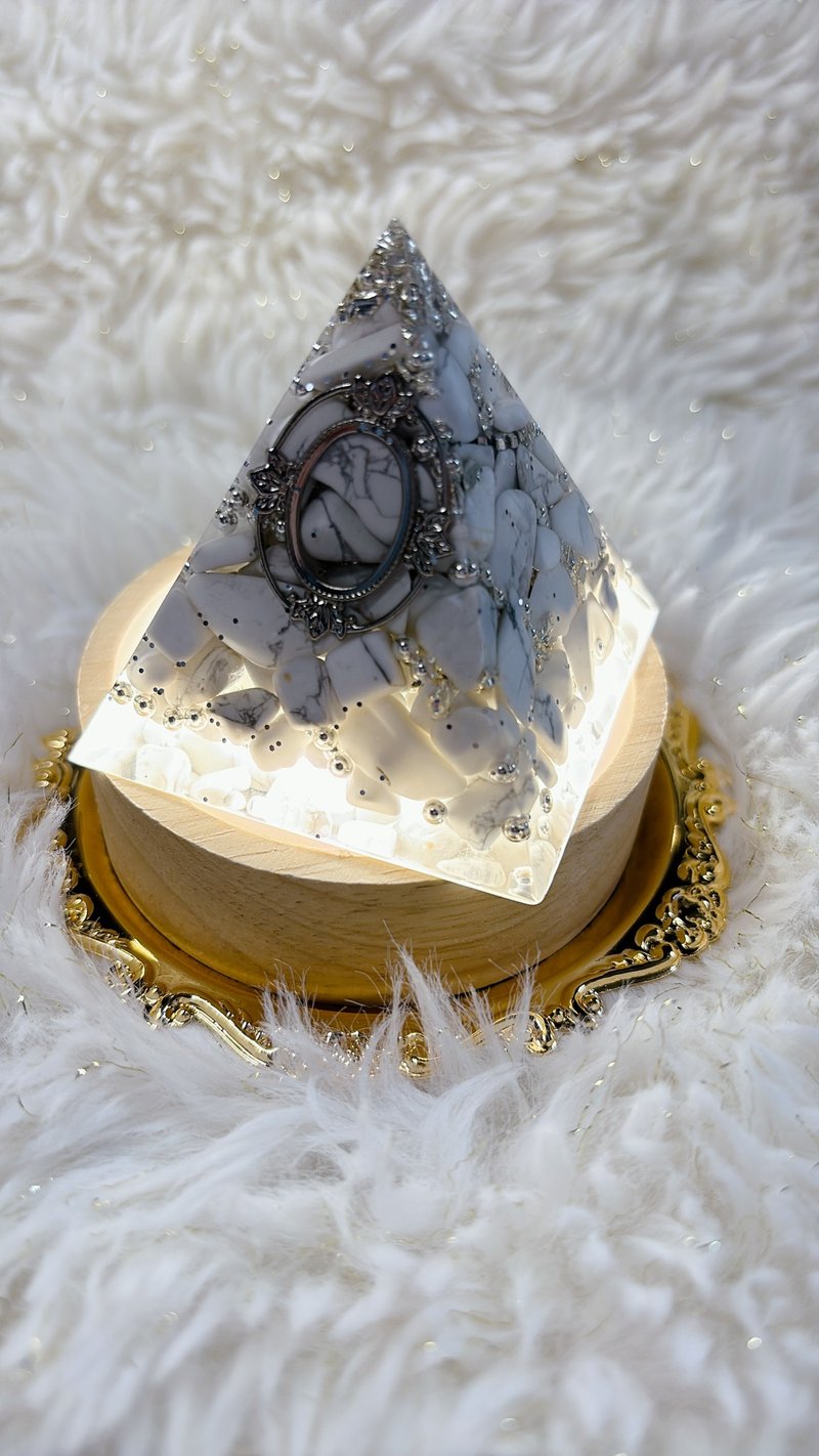 Mirror Series-Aogang Energy Pyramid of White Stone - Items for Display - Crystal White