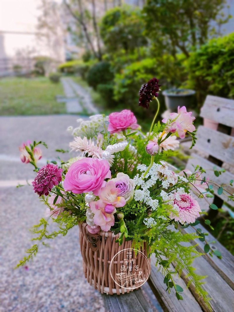 Pearl Flower Basket/ self pick up - Plants - Plants & Flowers 