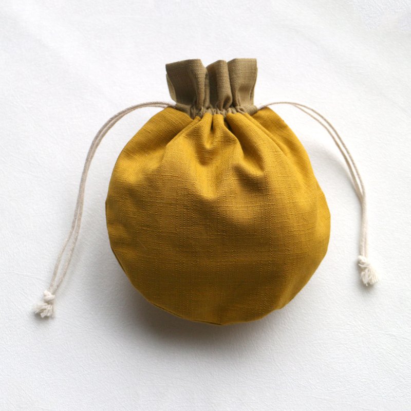 Small bunch pocket storage bag/mustard yellow color - กระเป๋าหูรูด - ผ้าฝ้าย/ผ้าลินิน สีเขียว