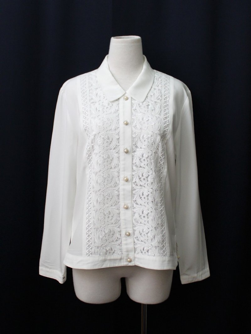 【RE0201T1700】日本製典雅復古雙層圖騰白色古著襯衫 - 女襯衫 - 聚酯纖維 白色
