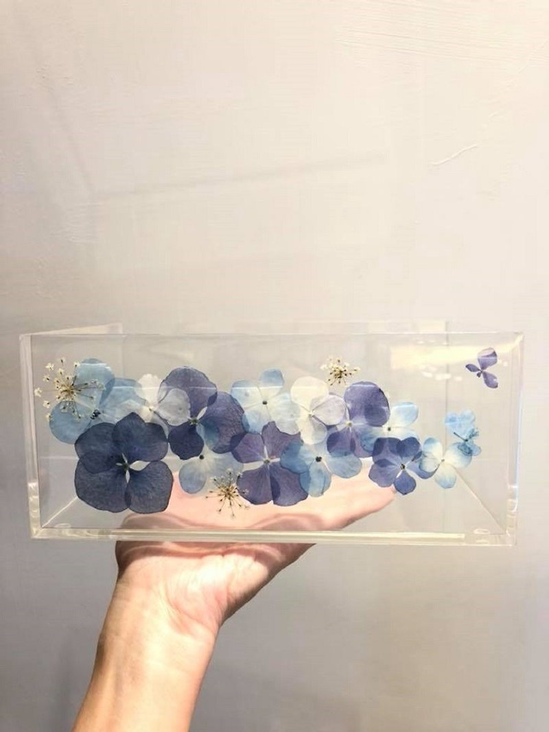 Oone_n_Only Handmade 押花紙巾盒(只限香港地區) - 紙巾盒 - 塑膠 