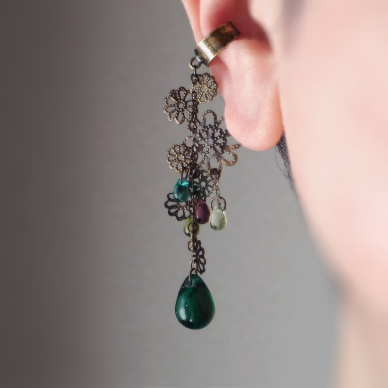 Single ear cuff, soft and smooth - Earrings & Clip-ons - Glass Green