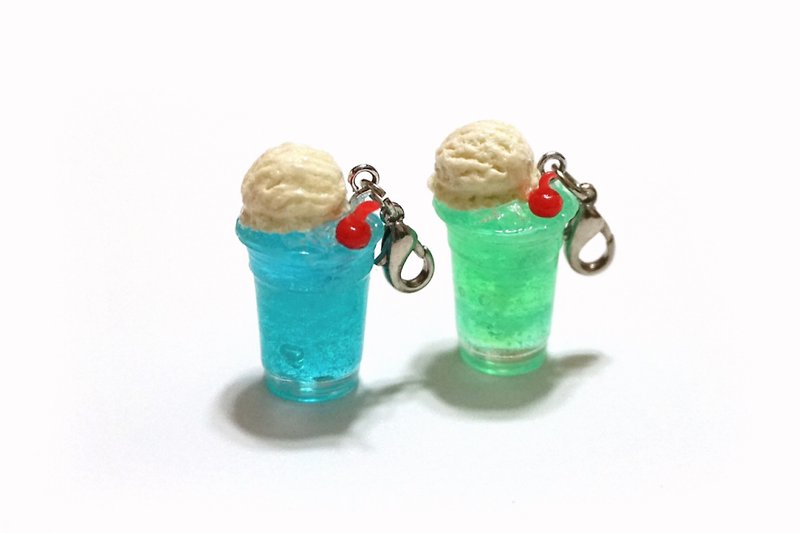 Nostalgic tea shop ice cream soda small ornaments | simulation mini food keychain