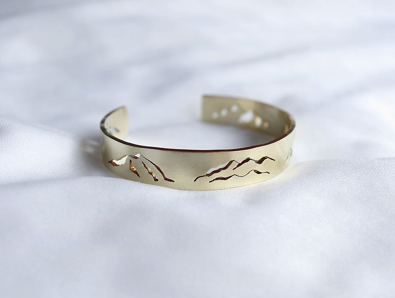 Ni.kou brass mountain bracelet - Bracelets - Other Metals 