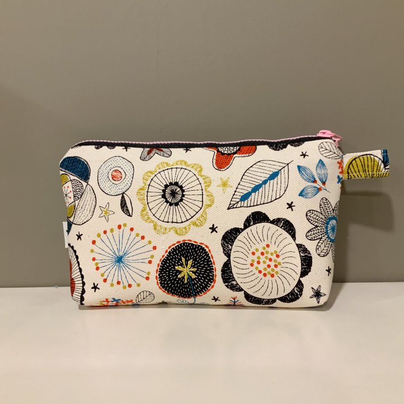 Warm Spring Garden—Cotton Cosmetic Bag/Sunday Bag/Wallet/Universal Bag - Toiletry Bags & Pouches - Cotton & Hemp 