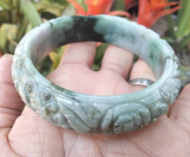 Chinese Carved Jade Vintage offers Bangle Bracelet for small wrist