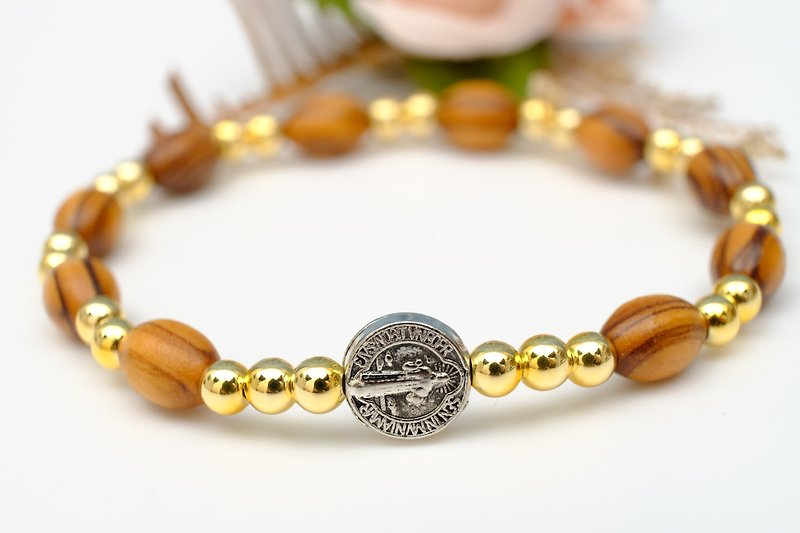Bracelet,Imported 9mm oval olive wood bead,golden bead,St. Benedict's holy medal - Bracelets - Wood Multicolor