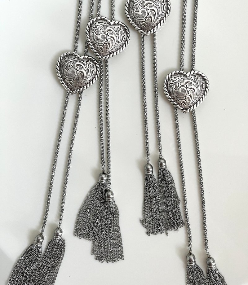 Heart Loop Tie Necklace 愛心項鍊 頸鍊 銀色 大尺寸 - 耳環/耳夾 - 其他金屬 銀色