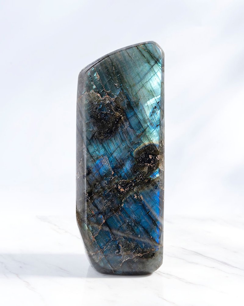 [One picture and one object] labradorite ornament crystal
