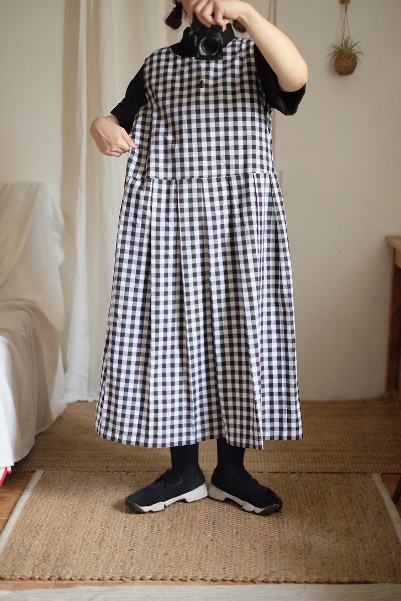 Black and white plaid vest pleated long dress - One Piece Dresses - Cotton & Hemp Black