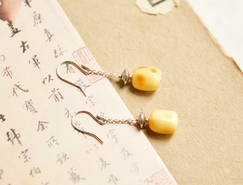 Amber natural amber Wax rough stone 925 Silver earrings earrings - Earrings & Clip-ons - Gemstone Yellow