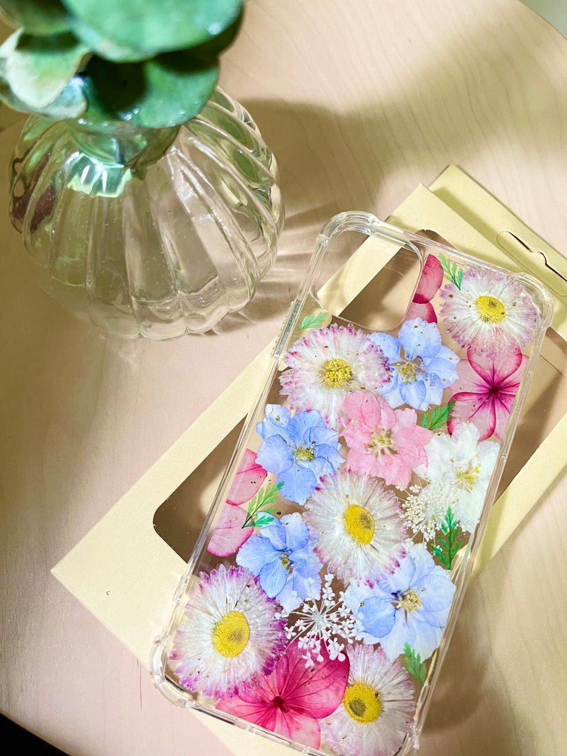 原創 押花手機殼x 滿版雛菊押花 乾燥花 犀牛盾 空壓殼 iphone - 手機殼/手機套 - 壓克力 