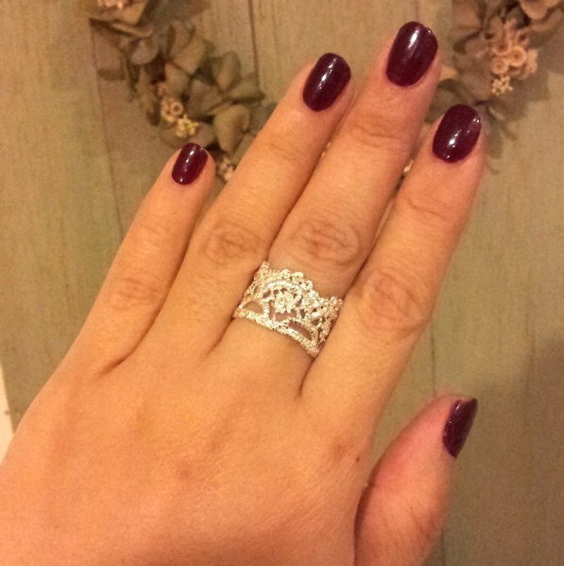 【金夏琳 ‧ 飾品】 雙層皇冠 蕾絲戒指 純銀 - 戒指 - 其他金屬 