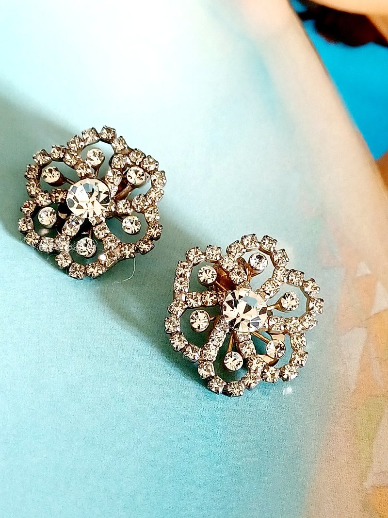 vintage jewelry 璀璨萊茵花卉 夾式耳環 - 耳環/耳夾/耳骨夾 - 其他金屬 