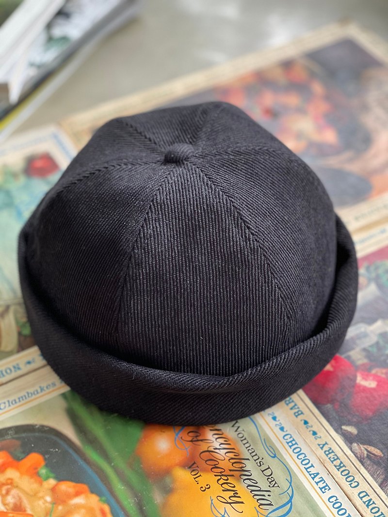 Kiss the Earth Miki Hat Corduroy Black - Hats & Caps - Other Materials 