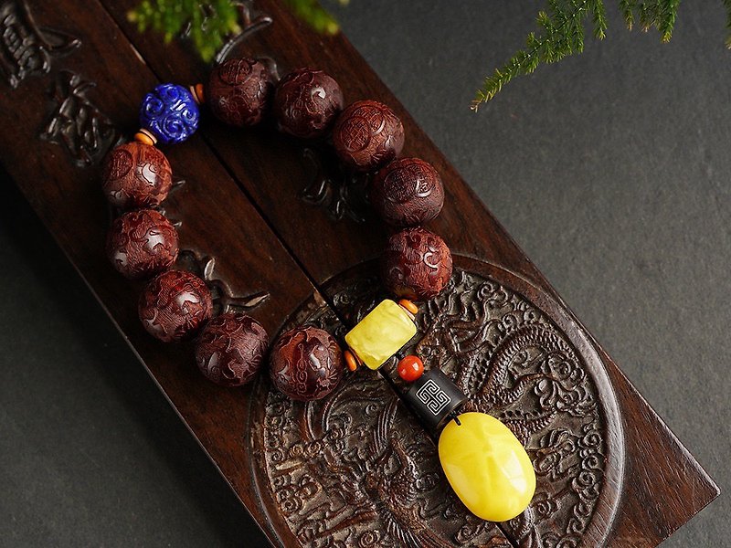 [Little-leaf red sandalwood attracts wealth and treasure] Authentic Indian lobular red sandalwood 20mm finely carved