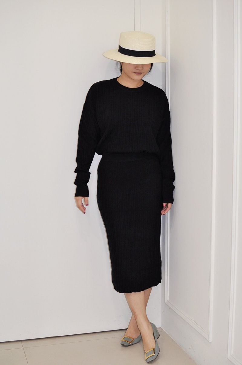 Flat 135X台灣設計師系列 黑色灰色 上衣裙子 針織套裝 超級舒適 - 洋裝/連身裙 - 棉．麻 灰色