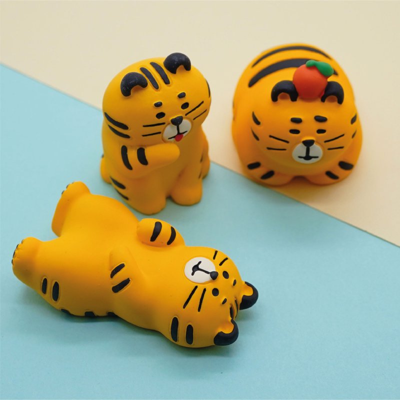 Decole Concombre Japan - Happy Tiger Big Sale - Items for Display - Resin Multicolor