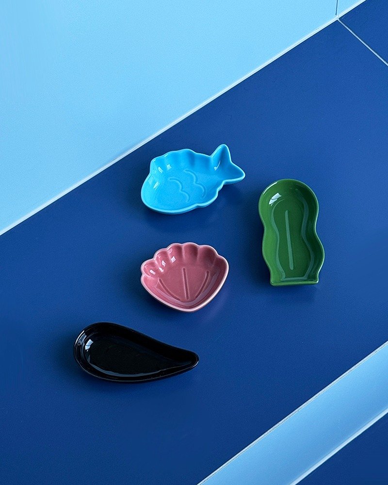 Pinkoi 線下活動預購商品 pre-order seafood table mini plate - 碟子/醬料碟/醬油碟 - 陶 灰色