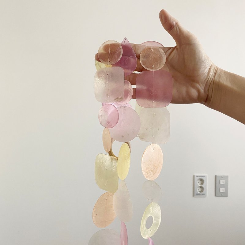 DIY-KIT| Helsinki Dawn Market-Peach-Mix |Shell Wind Chime Mobile|#0-461 - อื่นๆ - เปลือกหอย สึชมพู