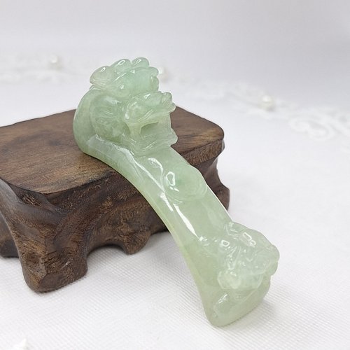 緣圓翡翠 溫潤手工雕刻貔貅龍勾擺件吊墜雙用 |天然緬甸玉A貨翡翠