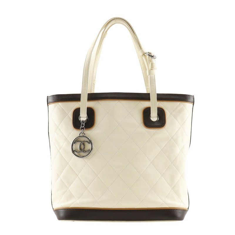 CHANEL Matelassé Tote Bag with Coco Charm in Calfskin, Ivory, Women's [Used] - กระเป๋าถือ - หนังแท้ ขาว