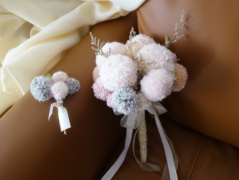 The most unique bridal/hairball bouquet dry bouquet/wedding shooting arrangement/wedding custom bouquet - ช่อดอกไม้แห้ง - วัสดุอื่นๆ สึชมพู
