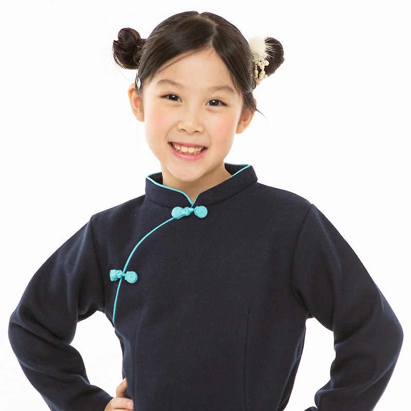 Children's cheongsam, ancient style, elegant long-sleeved plain face, deep blue - Qipao - Cotton & Hemp Black