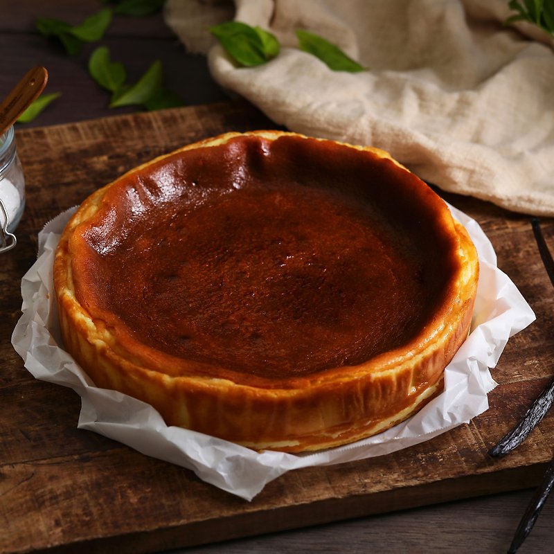 Tahitian Vanilla Basque Cheese - Cake & Desserts - Fresh Ingredients Brown