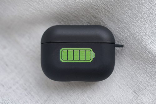 ITS CLOUD客製禮物 永遠電量滿格的AirPods 1/2/3/Pro TPU收納盒 黑色保護套