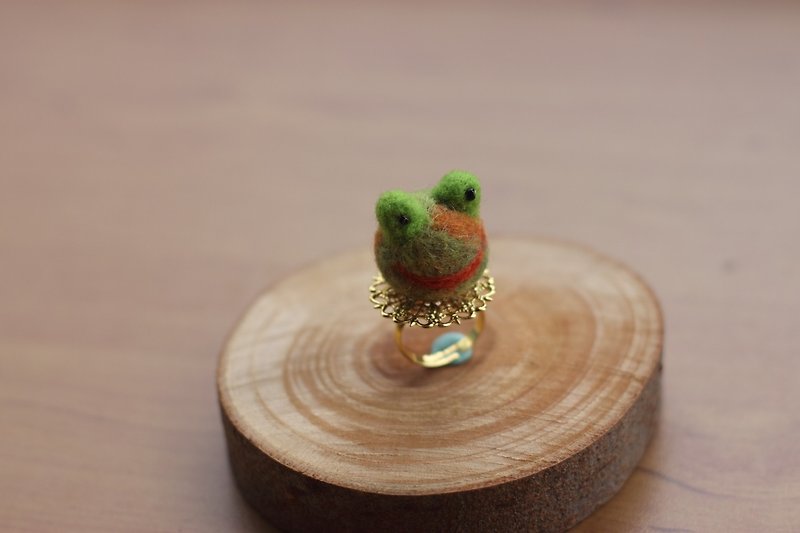 手染青蛙造型可愛戒指 僅此一件 目前有現貨 可直接下標 - 戒指 - 羊毛 綠色