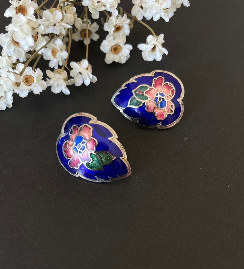 老又好古董珠寶 藍色琺瑯景泰蘭花雕花針式耳環 P186 - 耳環/耳夾/耳骨夾 - 其他金屬 金色