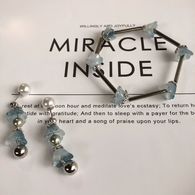 Original Gray Blue Earrings Bracelet Set - สร้อยข้อมือ - วัสดุอื่นๆ สีเทา