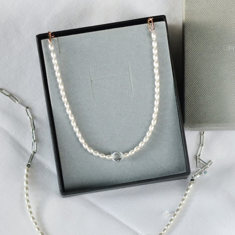 White crystal dazzling mini pearl necklace - สร้อยคอ - คริสตัล ขาว