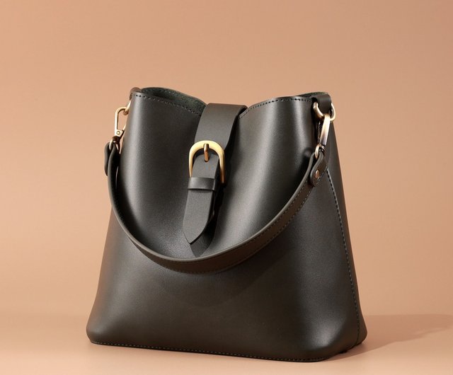 【美品】PKG cambridge ケンブリッジ リュック　バッグパック 美品】PKG cambridge ケンブリッジ リュック バッグパック 2025年最新