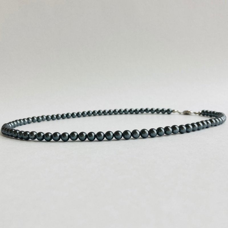 Shell pearl simple necklace M/5mm approx. 45cm/black pearl/R/made in Japan - สร้อยคอ - เปลือกหอย สีดำ