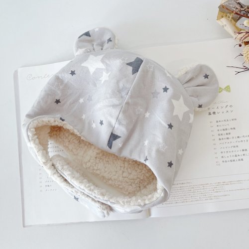 Lianne baby 梨安手工嬰兒禮物 彌月禮 新生兒見面禮 周歲禮 淺灰星空 手工寶寶保暖飛行帽 遮耳帽 嬰兒帽