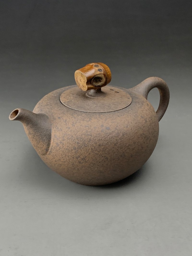 台灣良時美器【岩礦】墨泥竹圓壺 - 茶壺/茶杯/茶具 - 陶 咖啡色
