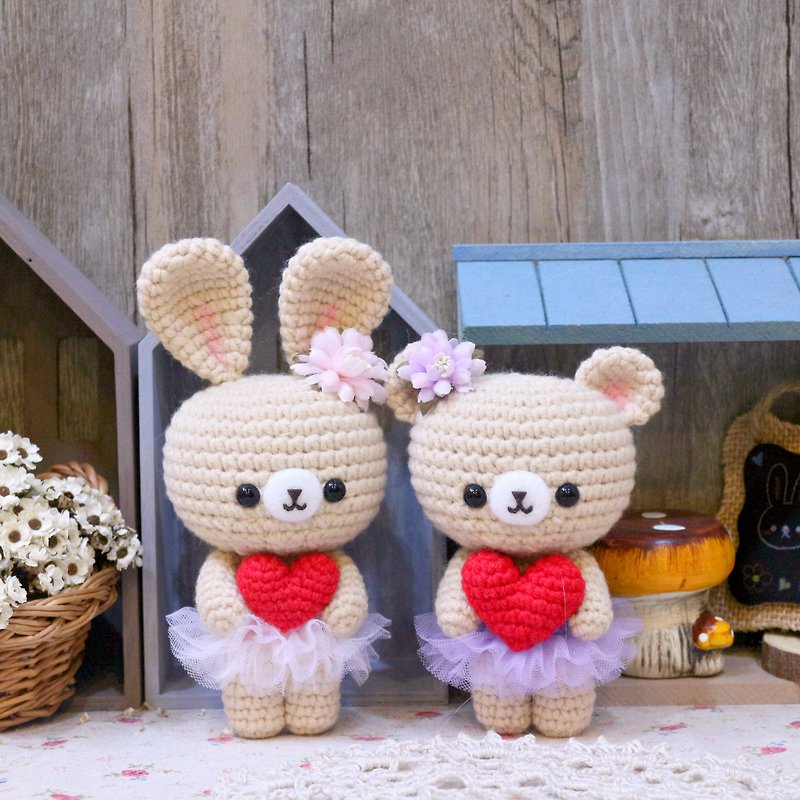 A bunny/bear holding a loving heart. Christmas gifts. Valentine's Day present. Charm - Stuffed Dolls & Figurines - Other Man-Made Fibers 