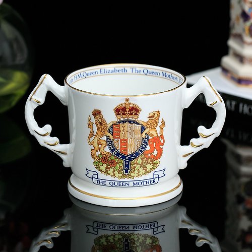 擎上閣裝飾藝術 英國製Aynsley王者之風1990年女王燦金臻享雙耳杯骨瓷馬克杯
