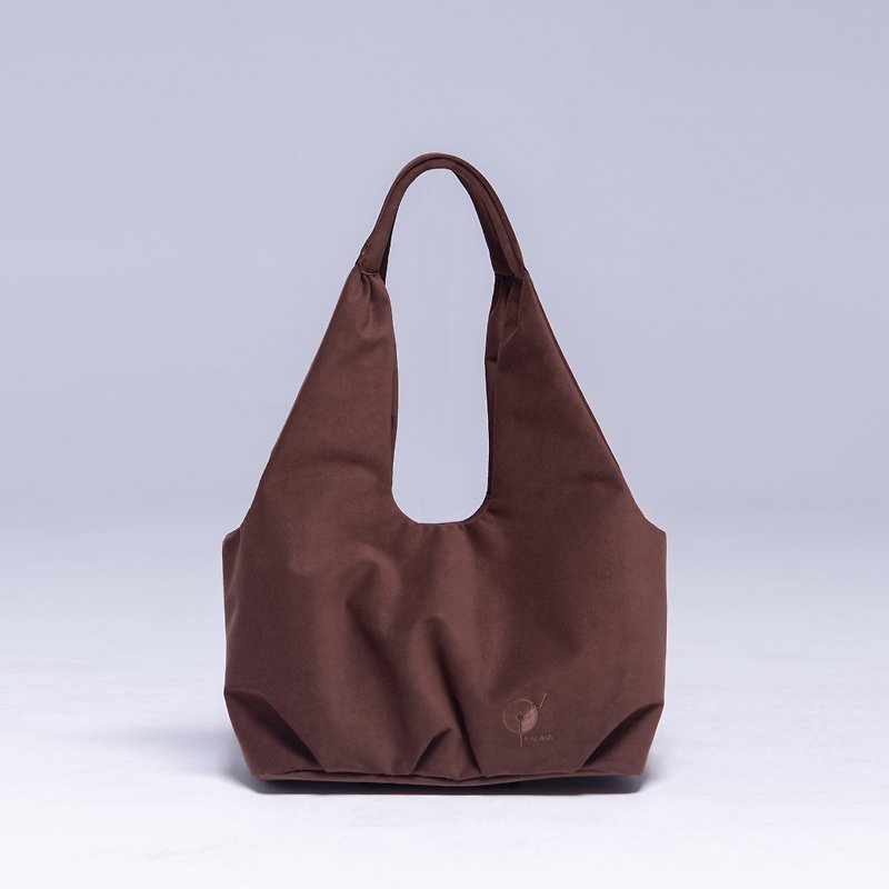 Lithe Japan Ultrasuede Eco-friendly Super Fiber Soft Shoulder Bag Dark Coffee - กระเป๋าแมสเซนเจอร์ - วัสดุอีโค สีนำ้ตาล